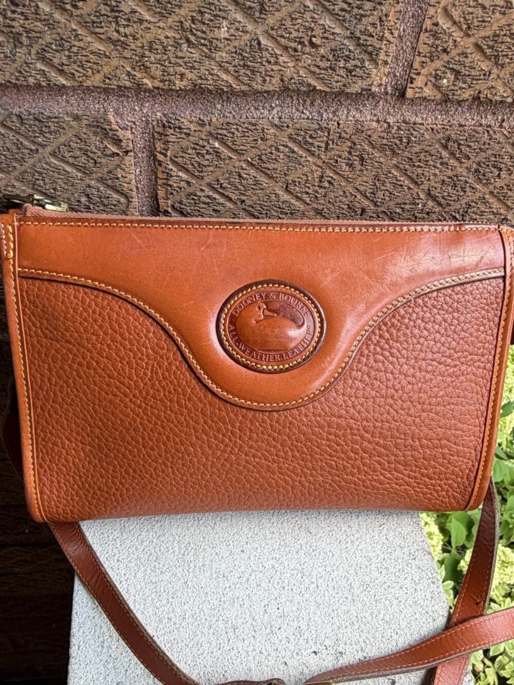 Dooney & Bourke Vintage USA Small Zip Top All British Tan Crossbody Bag Clutch